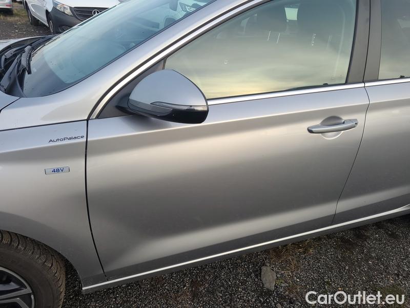  Hyundai  i30   cw (PD)(2017->)  kom.1.5T-GDI Family Smart #4