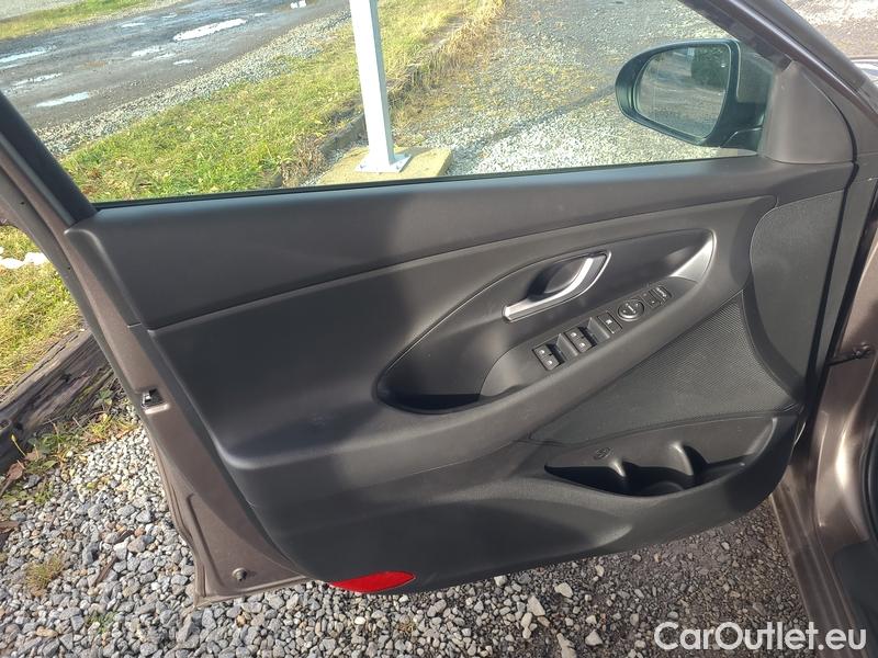  Hyundai  i30   cw (PD)(2017->)  kom.1.0TGDI Family Smart #8