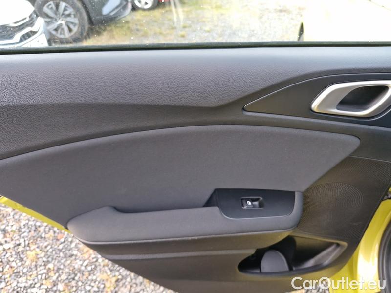  KIA  Cee'd Ceed Sportswagon (2018->) Ceed SW 1.5 T-GDI 118 Fresh #8