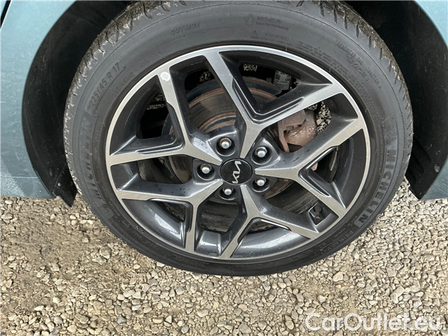  KIA  Cee'd Ceed SW 1.5 T-GDI 118 Top #10