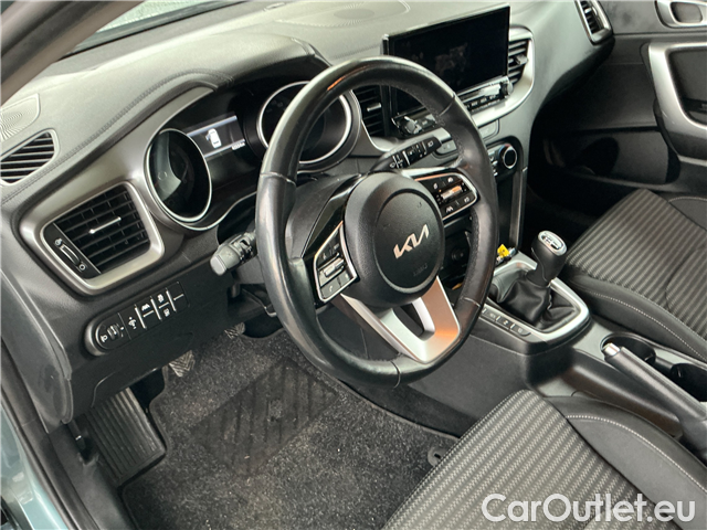  KIA  Cee'd Ceed SW 1.5 T-GDI 118 Top #16