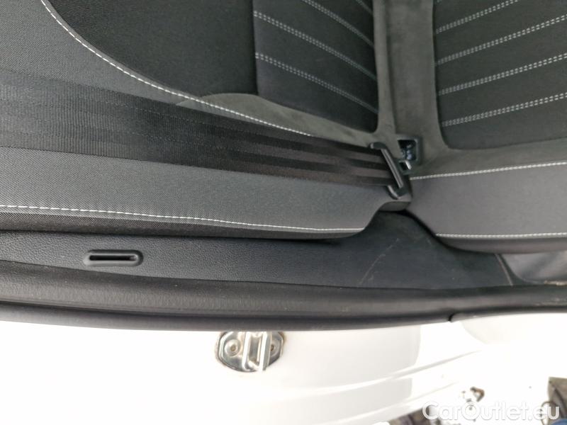  Skoda  Fabia  Combi (2015)  Com.1.0TSI 70 Style #37