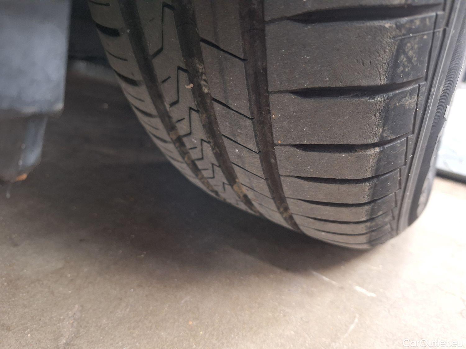  Hyundai  i30 Hyundai,  FL'20, Hyundai  5D 1.0 T-GDi 88kW Twist 5d #39