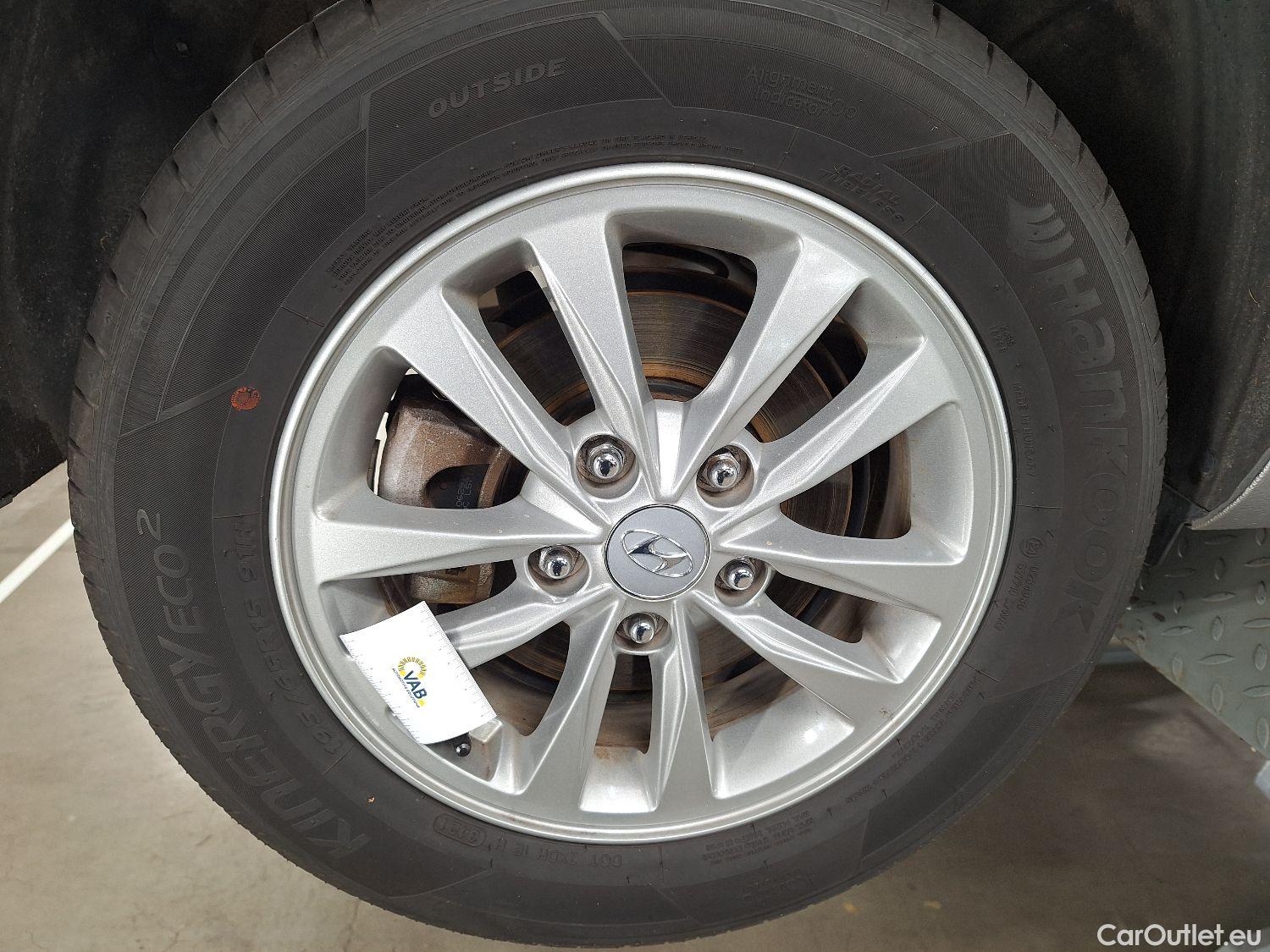  Hyundai  i30 Hyundai,  FL'20, Hyundai  5D 1.0 T-GDi 88kW Twist 5d #5