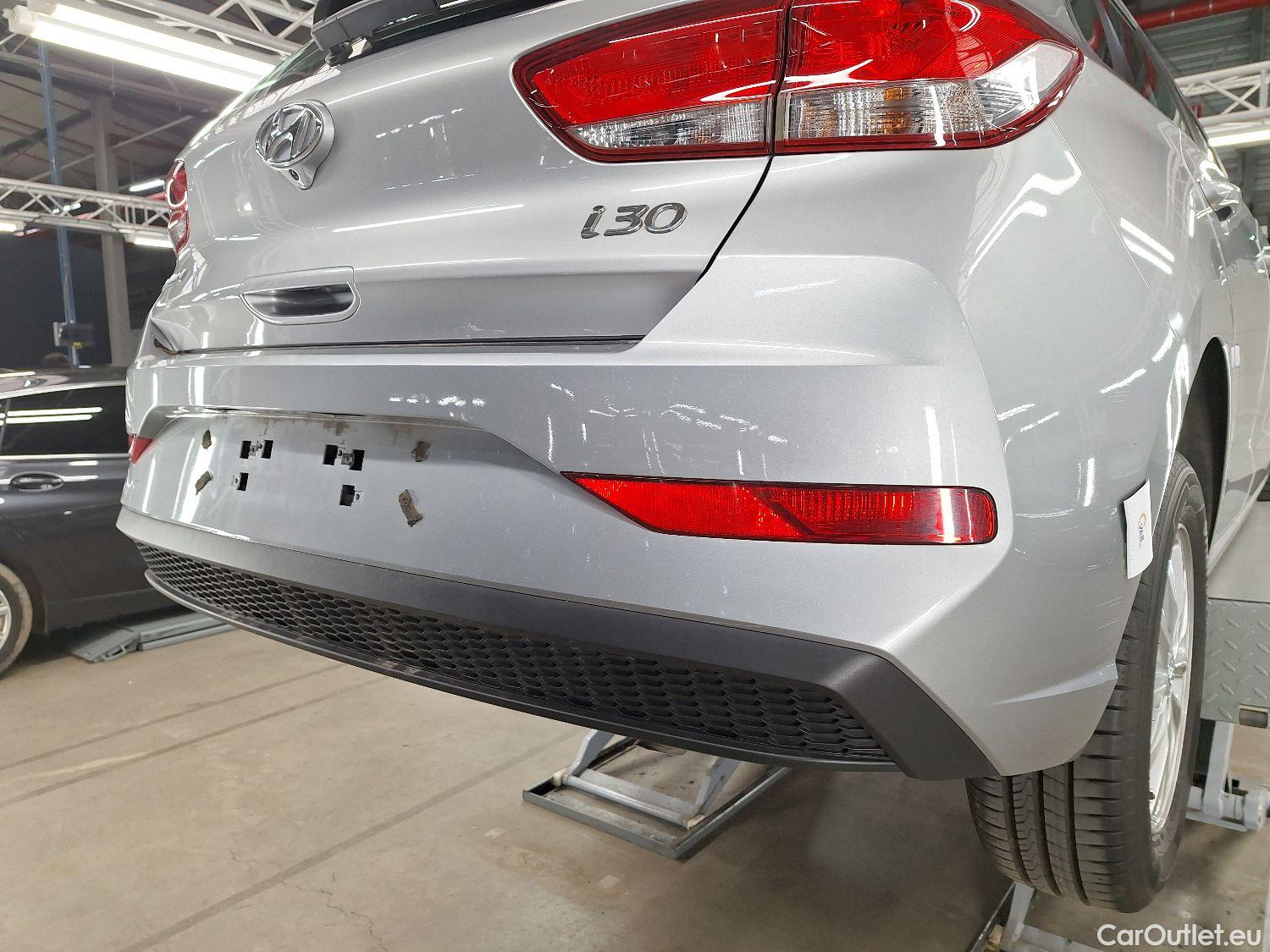  Hyundai  i30 Hyundai,  FL'20, Hyundai  5D 1.0 T-GDi 88kW Twist 5d #9