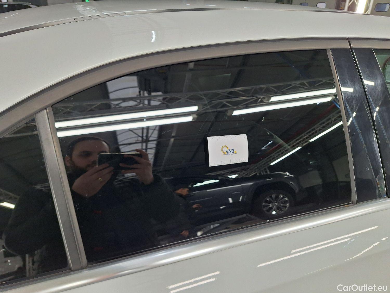  Mercedes  A-Klasse Mercedes, A-Class Berline '18, Mercedes-Benz  Limousine A 180 d DCT Busin #24