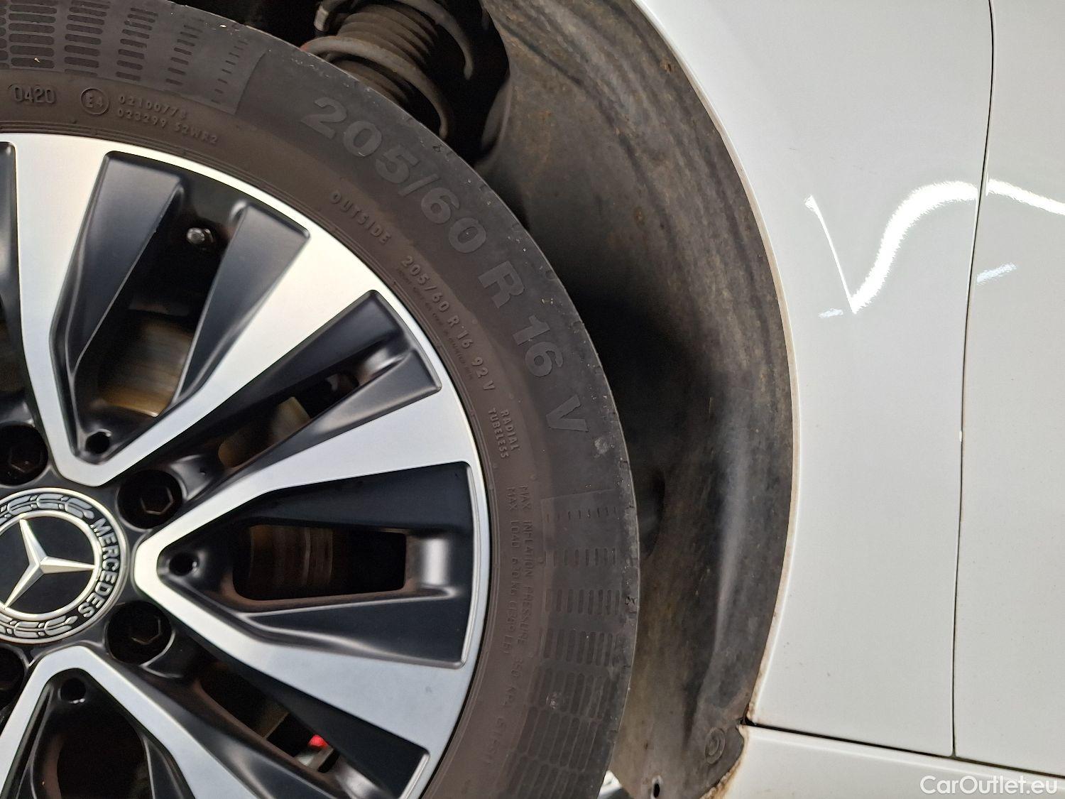  Mercedes  A-Klasse Mercedes, A-Class Berline '18, Mercedes-Benz  Limousine A 180 d DCT Busin #1