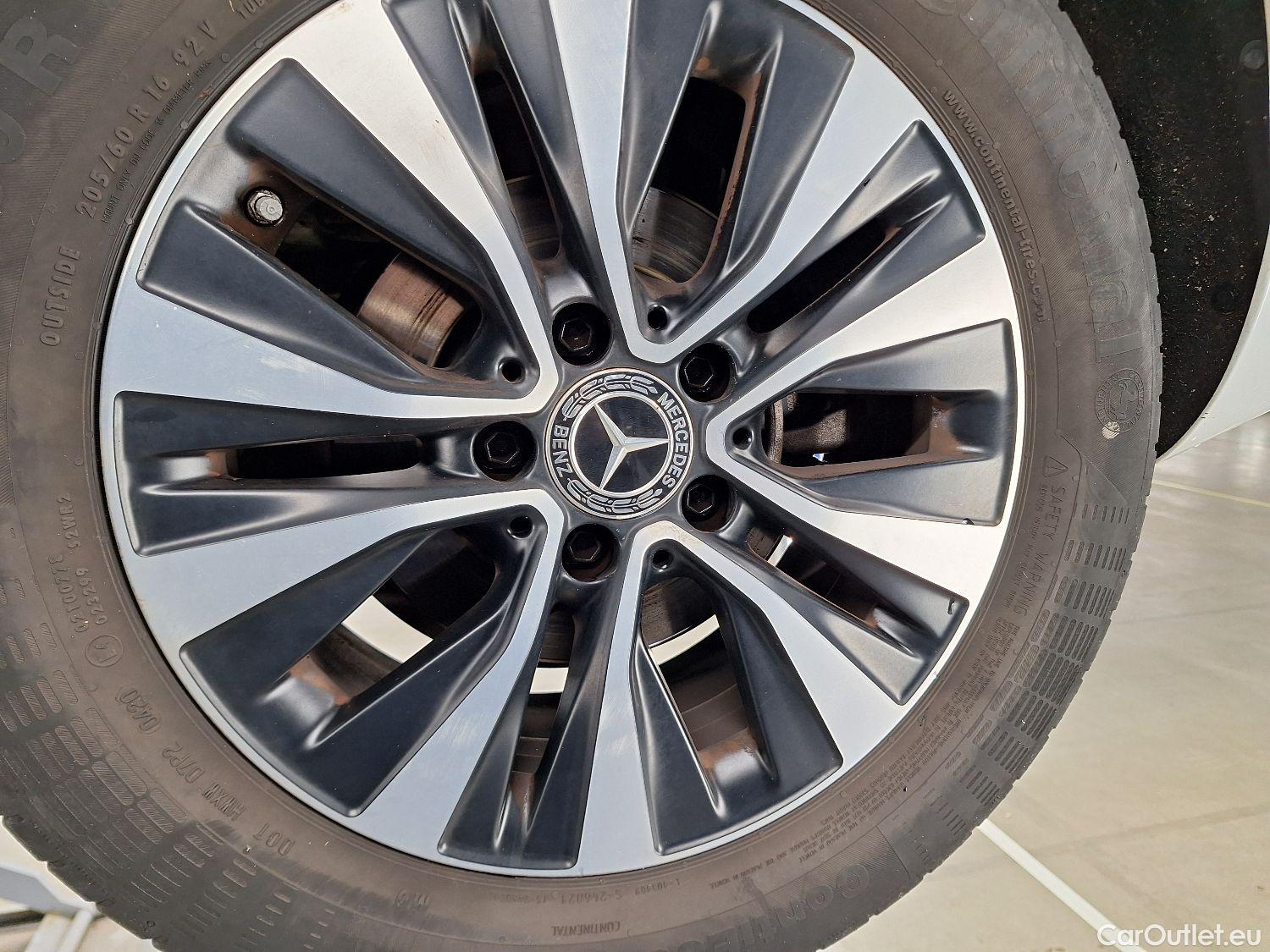  Mercedes  A-Klasse Mercedes, A-Class Berline '18, Mercedes-Benz  Limousine A 180 d DCT Busin #10