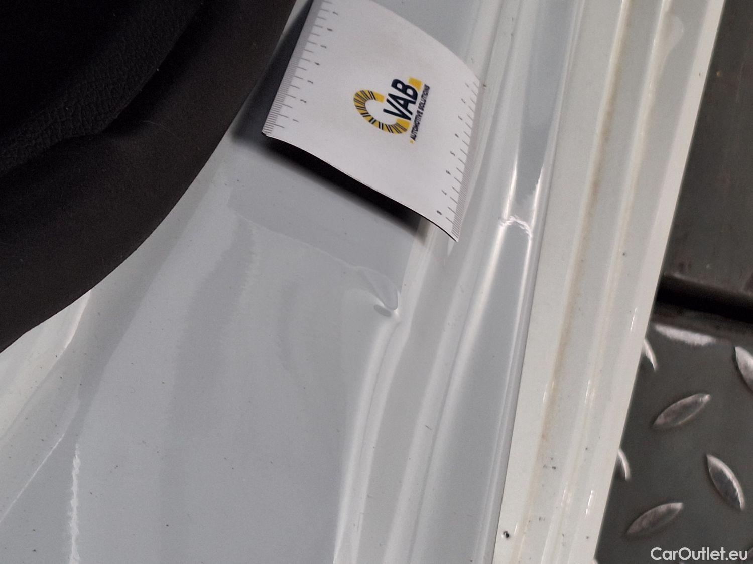  Mercedes  A-Klasse Mercedes, A-Class Berline '18, Mercedes-Benz  Limousine A 180 d DCT Busin #22