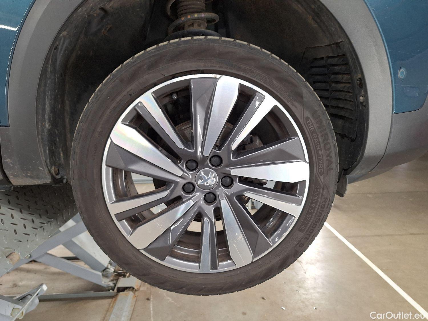  Peugeot  5008 Peugeot,  '16, Peugeot  1.5 BlueHDi 96kW S&S EAT8 GT Line 5d 7pl #1