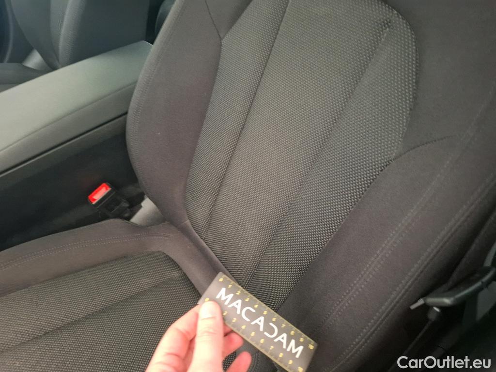  Bmw  Serie 3 BMW Série 3 Berline / 2018 / 4P / Berline 318d 150ch Business Design BVA8 #13