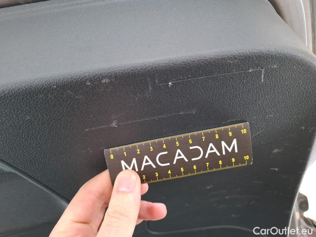  Audi  A4  Avant 30 TDI Business Line 2.0 TDI 135CV BVA7 E6d #13