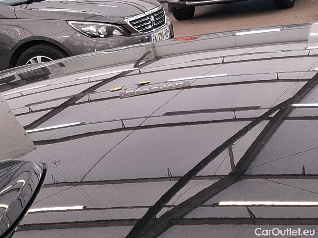  Bmw  Serie 3 BMW Série 3 Berline / 2018 / 4P / Berline 318d 150ch Business Design BVA8 #10