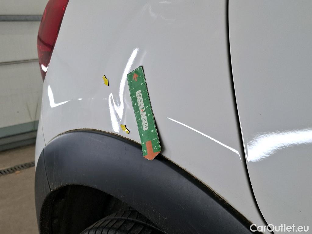  Citroen  C3  Feel Pack 1.2 PureTech 80CV BVM5 E6d #3