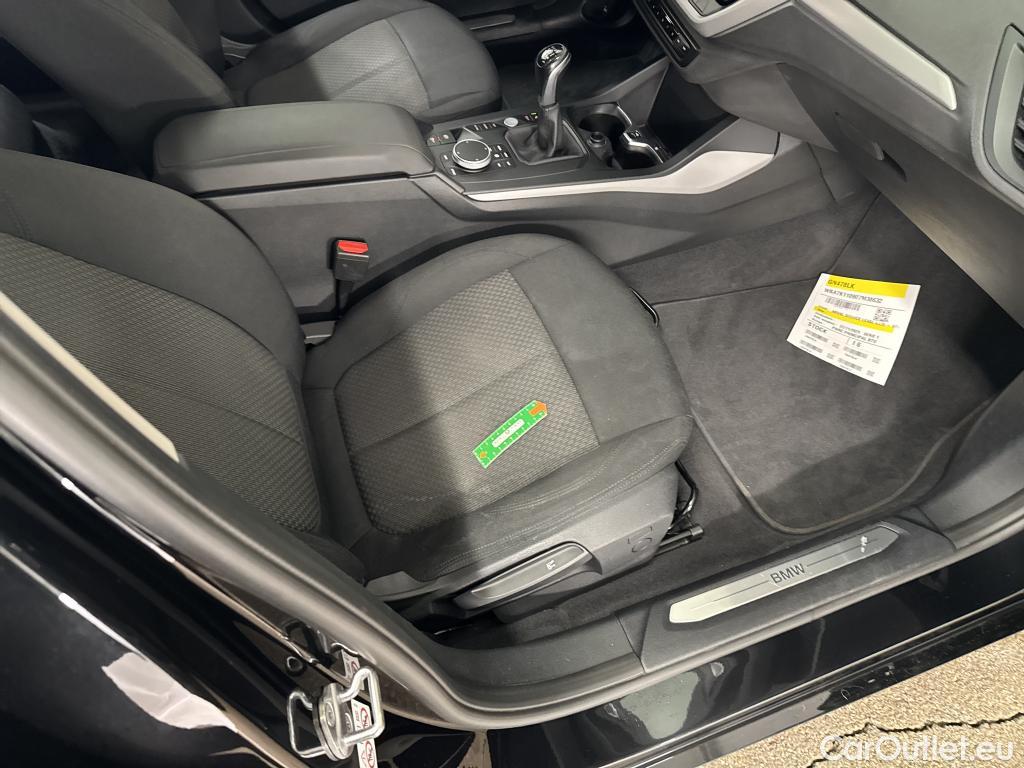  Bmw  Serie 1 BMW Série 1  2019  5P  Berline 116i Business Design #24