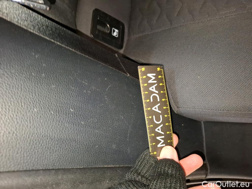  Toyota  Corolla TOYOTA  / 2018 / 5P / Berline Hybride 122h Dynamic Business Stage Acad #14