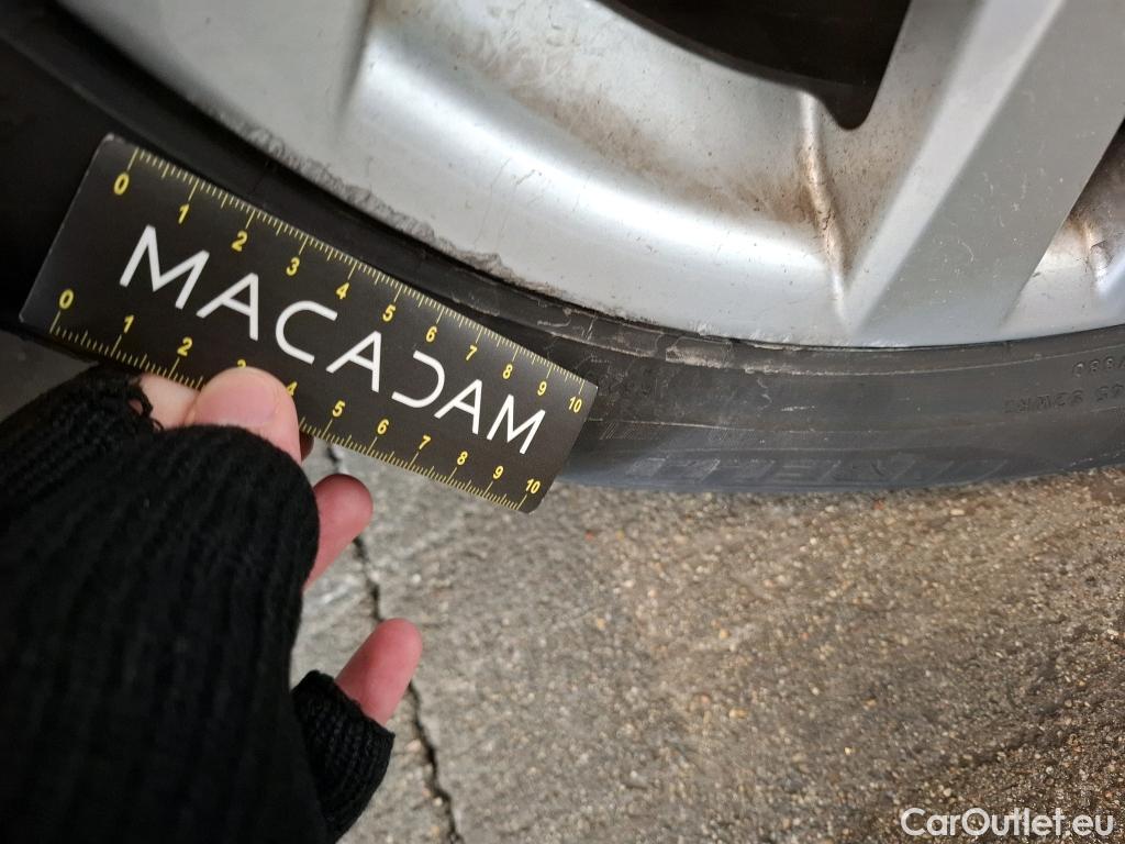  Toyota  Corolla TOYOTA  / 2018 / 5P / Berline Hybride 122h Dynamic Business Stage Acad #8