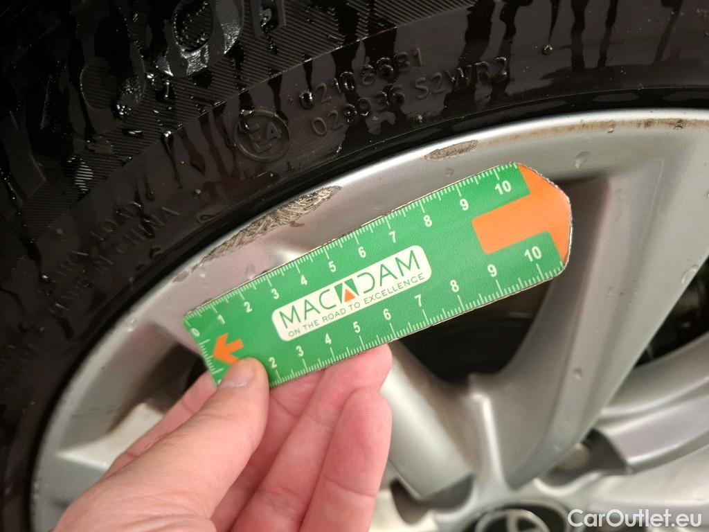  Toyota  Corolla TOYOTA  Touring Sports / 2022 / 5P / Break Hybride 140h Dynamic Business Beyond Zer #4