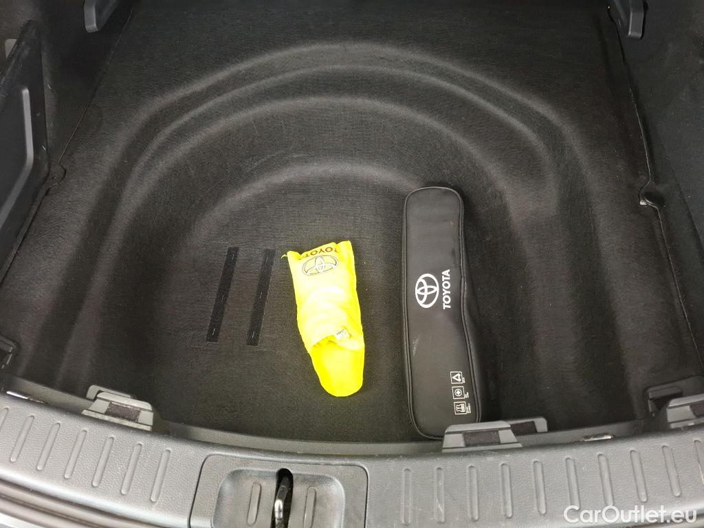  Toyota  Corolla TOYOTA  Touring Sports / 2018 / 5P / Break Hybride 184h Dynamic Business Beyond Zer #31