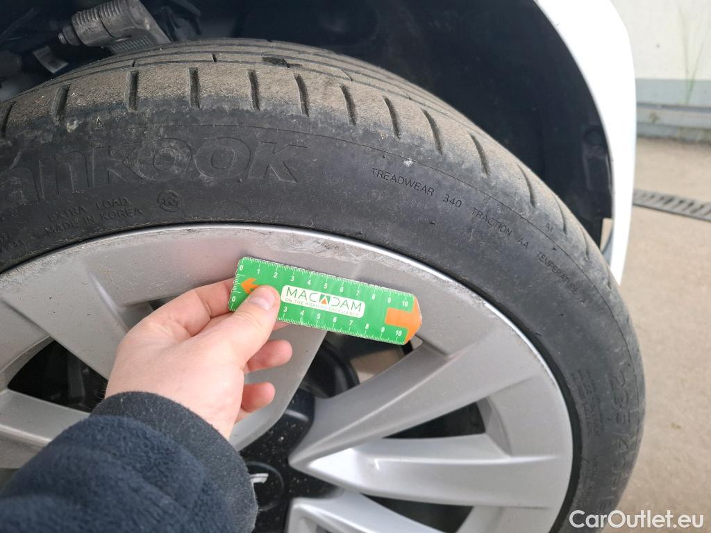  Tesla  Model 3 TESLA  / 2018 / 4P / Berline Grande Autonomie Dual Motor AWD #17