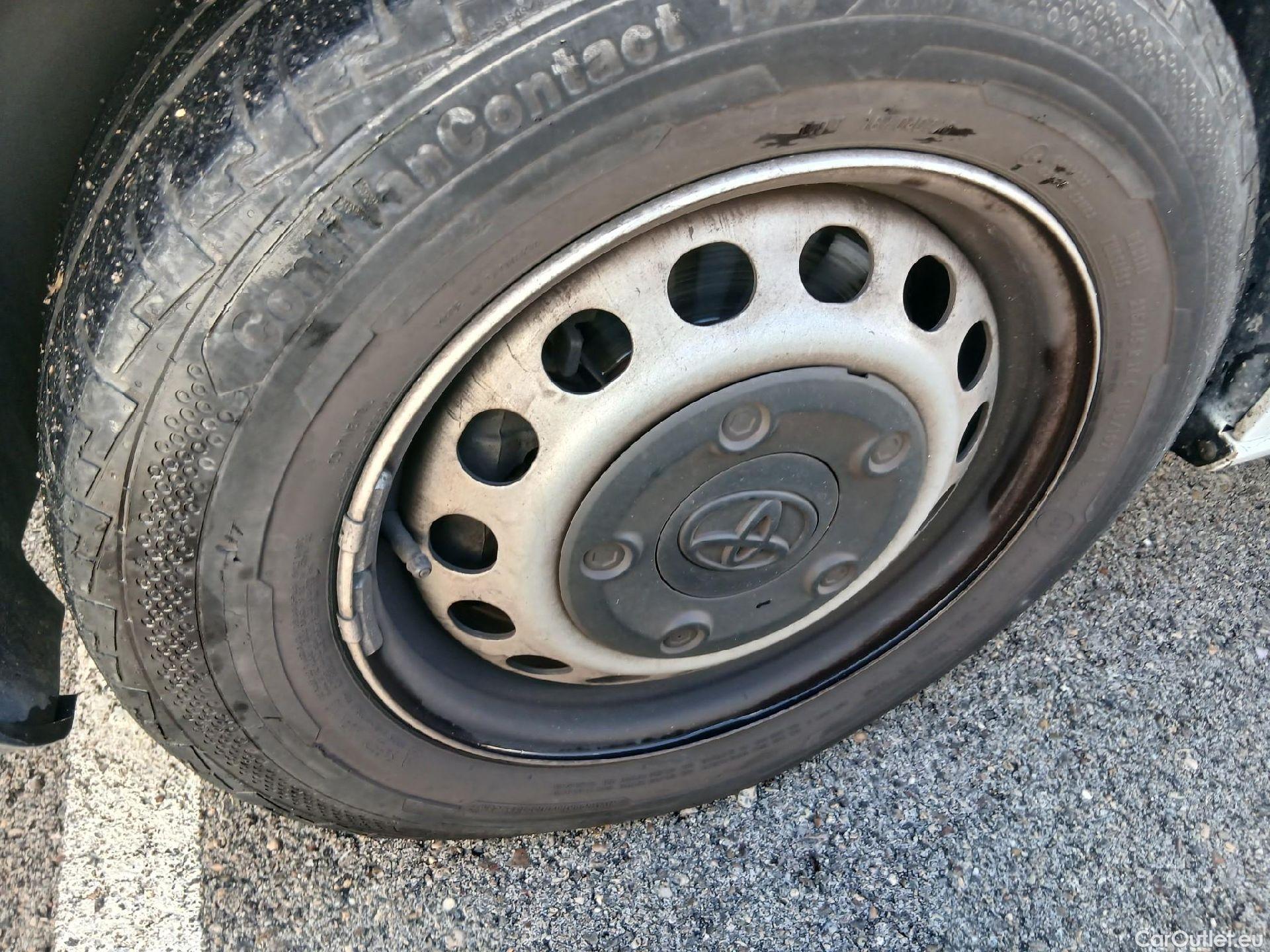  Toyota  Proace TOYOTA  / 2020 / 4P / furgón 1.5D 100CV GX 1PL 2PT L1 #3