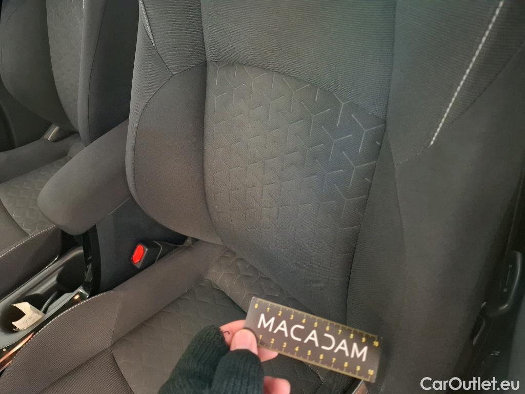  Toyota  Corolla TOYOTA  / 2018 / 5P / Berline Hybride 122h Dynamic Business Stage Acad #21