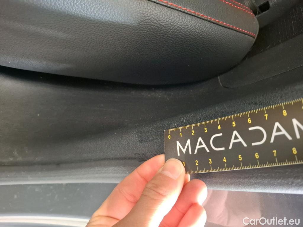  Mercedes  GLA MERCEDES-BENZ  / 2020 / 5P / SUV 2.0  250 AMG LINE 4MATIC DCT #12