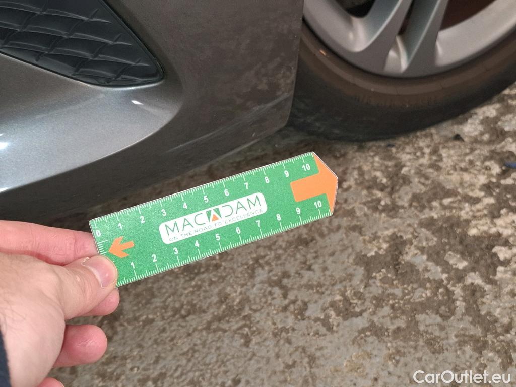  Mercedes  B-Klasse MERCEDES-BENZ Classe B / 2019 / 5P / monospace B 180 d Business Line Edition BA7 #13