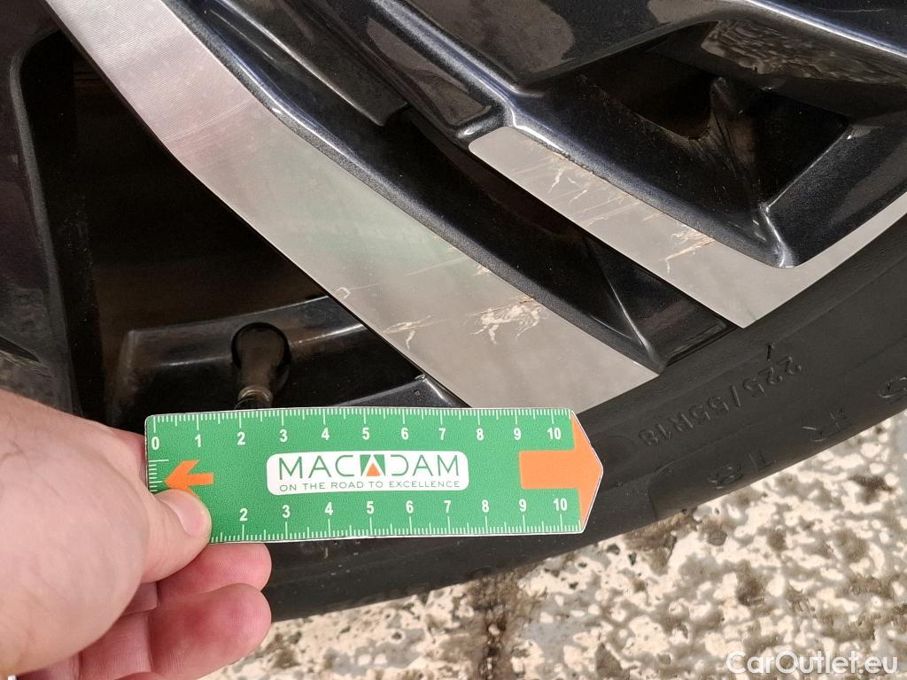  Peugeot  3008  Allure Business 1.5 HDi 130CV BVM6 E6d #36