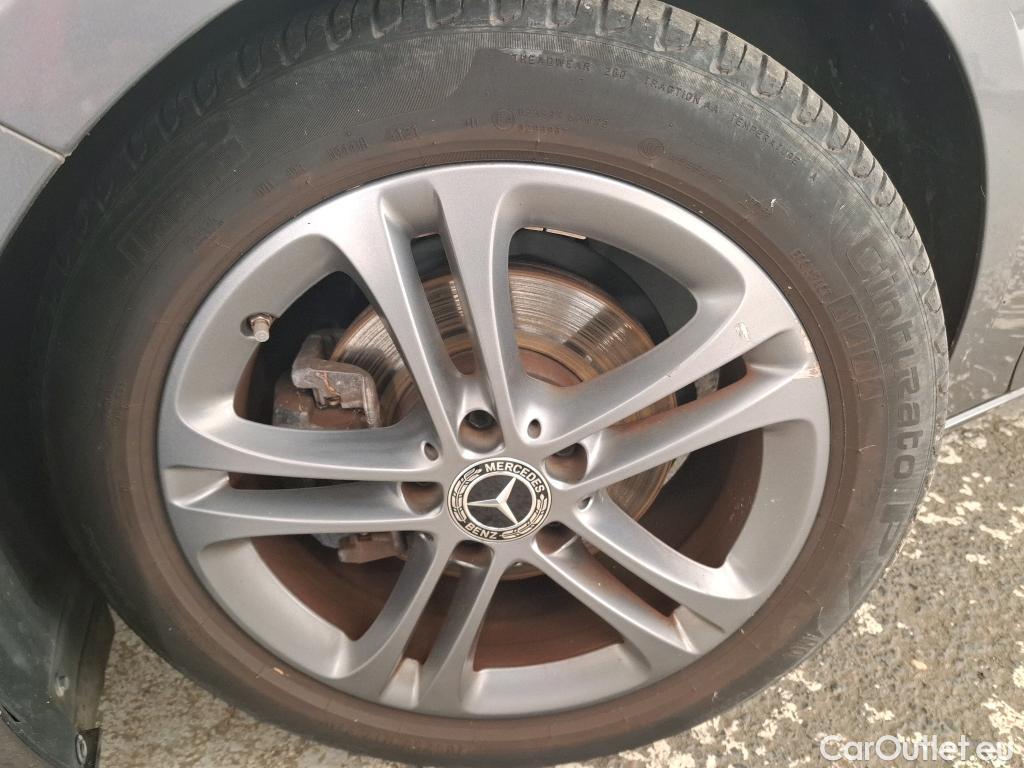  Mercedes  B-Klasse MERCEDES-BENZ Classe B / 2019 / 5P / monospace B 180 d Business Line Edition BA7 #35