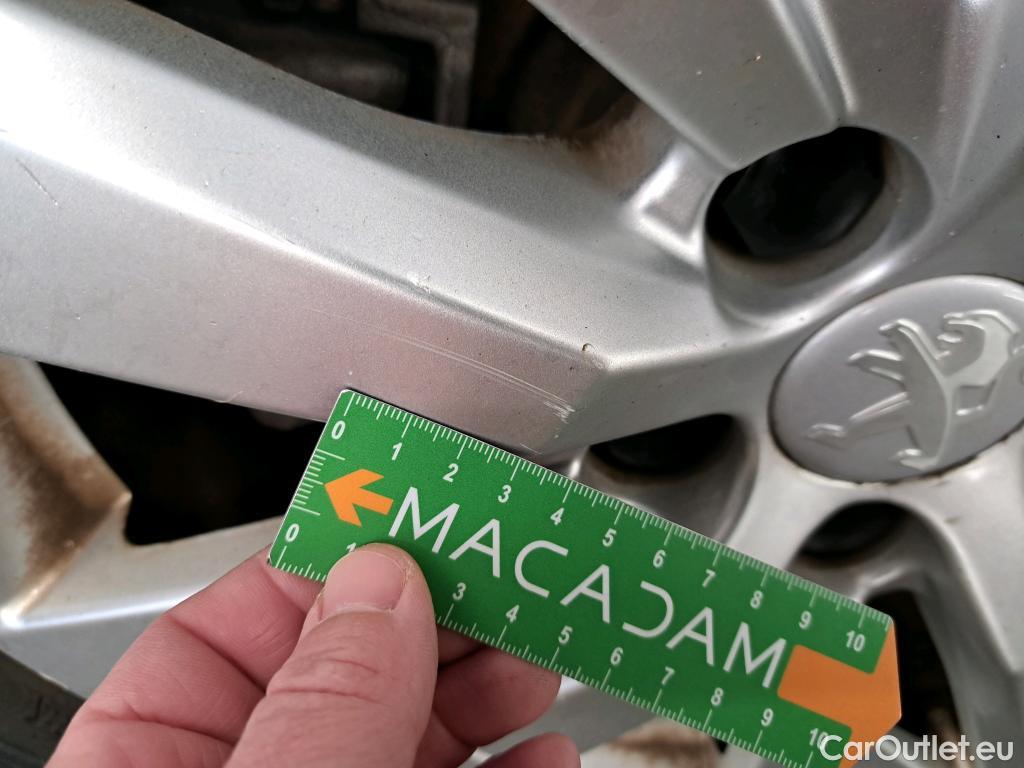  Peugeot  3008  Active Business 1.2 PureTech 130CV BVA8 E6dT #17