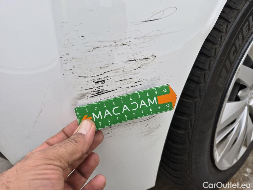  Peugeot  208  Premium 1.5 HDi 100CV BVM6 E6d #17