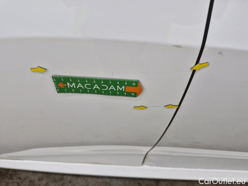  Peugeot  208  Premium 1.5 HDi 100CV BVM6 E6d #42