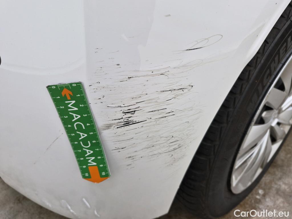  Peugeot  208  Premium 1.5 HDi 100CV BVM6 E6d #15