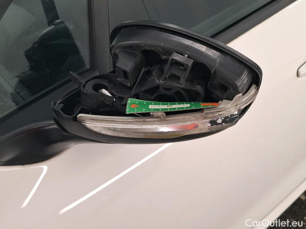  Peugeot  208  Affaire Premium 1.5 HDi 100CV BVM5 E6dT #11