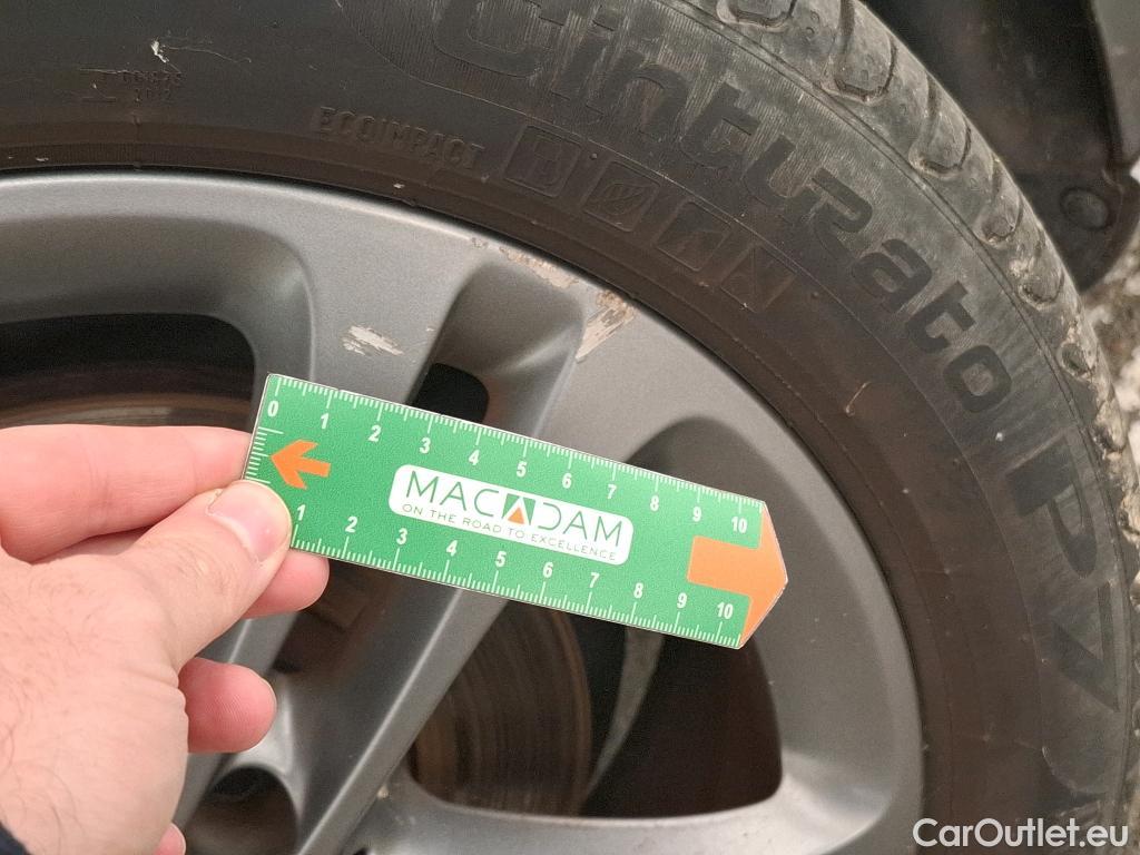  Mercedes  B-Klasse MERCEDES-BENZ Classe B / 2019 / 5P / monospace B 180 d Business Line Edition BA7 #37