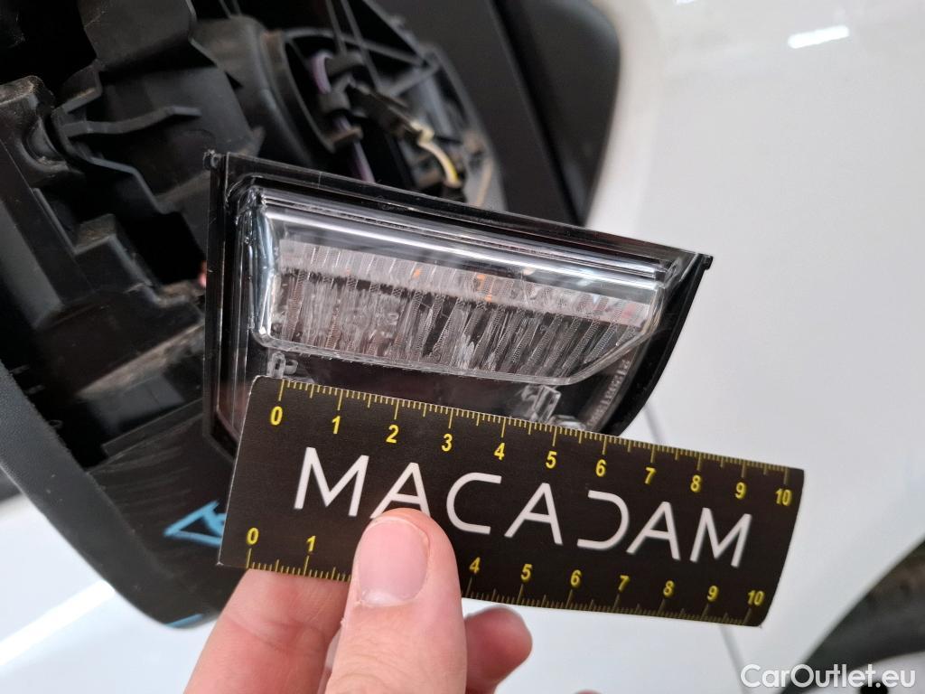  Renault  Trafic  III Fourgon L2H1 3T Grand Confort 2.0 dCi 130CV BVM6 E6d #45