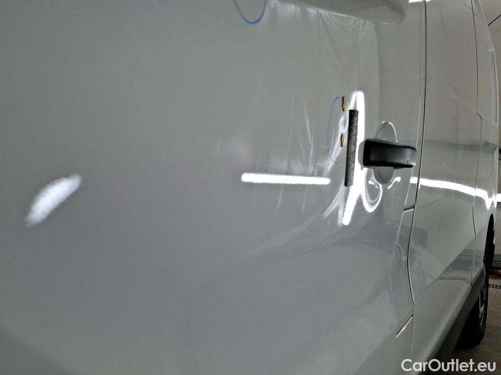  Renault  Trafic  III Fourgon L2H1 3T Grand Confort 2.0 dCi 130CV BVM6 E6d #47