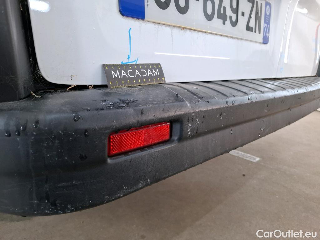  Renault  Trafic  III Fourgon L2H1 3T Grand Confort 2.0 dCi 130CV BVM6 E6d #18