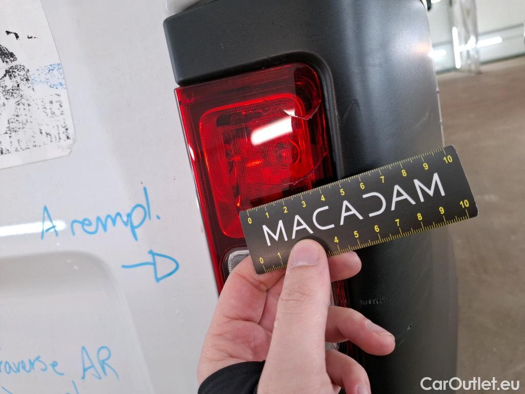  Renault  Trafic  III Fourgon L2H1 3T Grand Confort 2.0 dCi 130CV BVM6 E6d #28