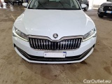  Skoda  Superb SKODA  WAGON / 2019 / 5P / STATION WAGON 2.0 TDI EVO 110KW STYLE DSG #28