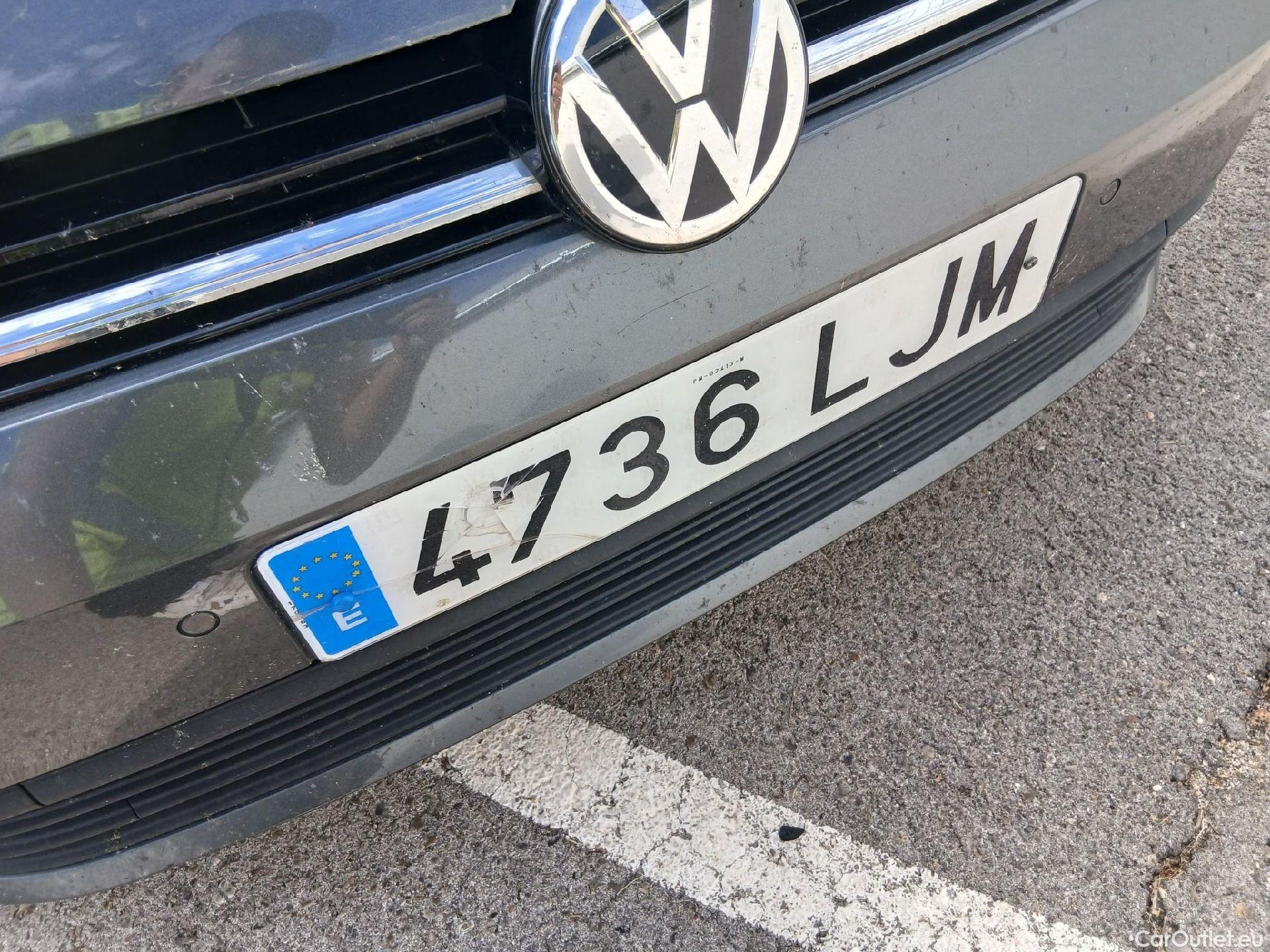  Volkswagen  Golf  VOLKSWAGEN / 2016 / 5P / familiar Last Edition 1.6 TDI 85kW(115CV) Variant #6