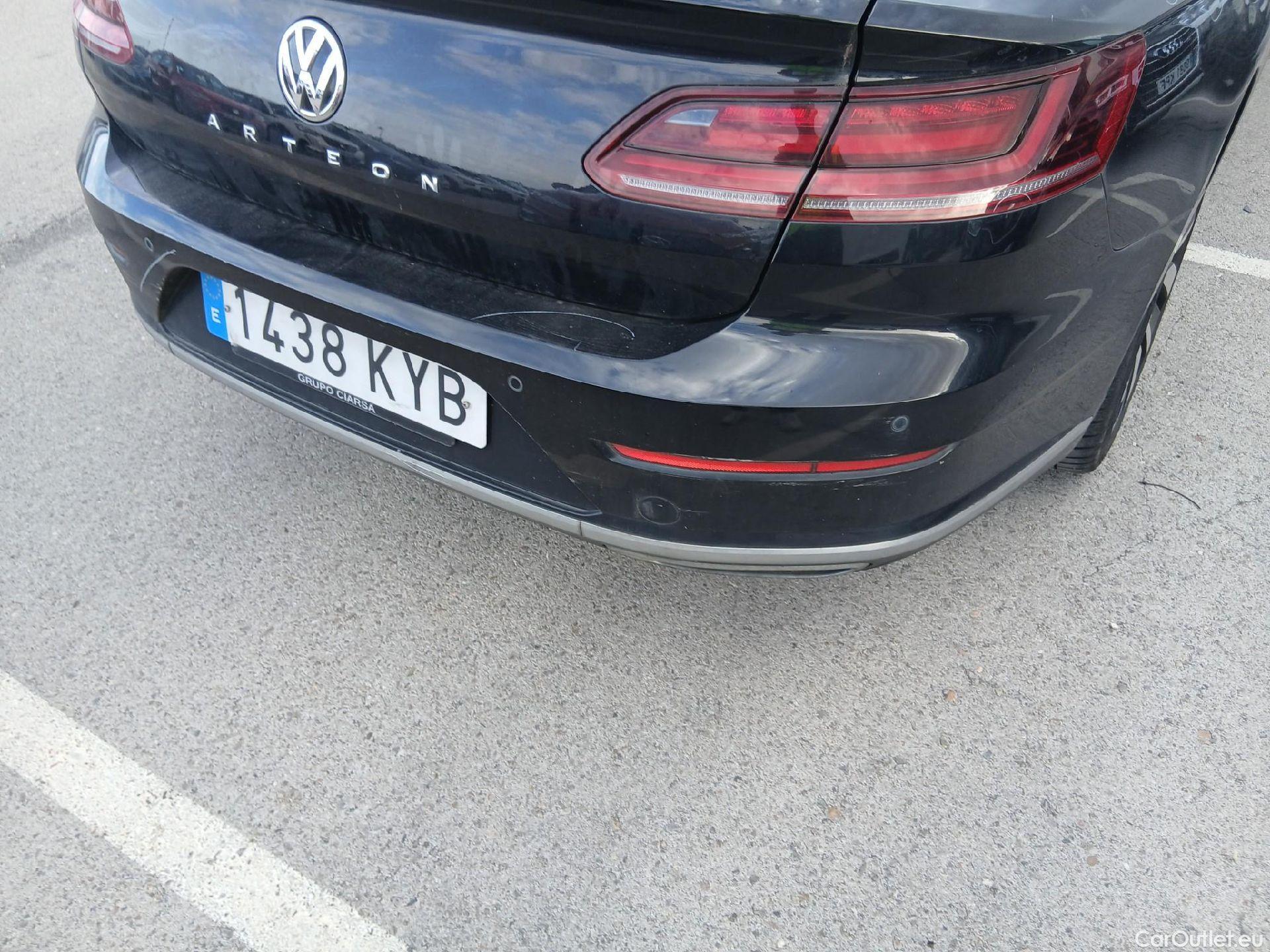  Volkswagen  Arteon VOLKSWAGEN  / 2017 / 5P / berlina con portón R-Line 2.0 TDI 110kW (150CV) #32