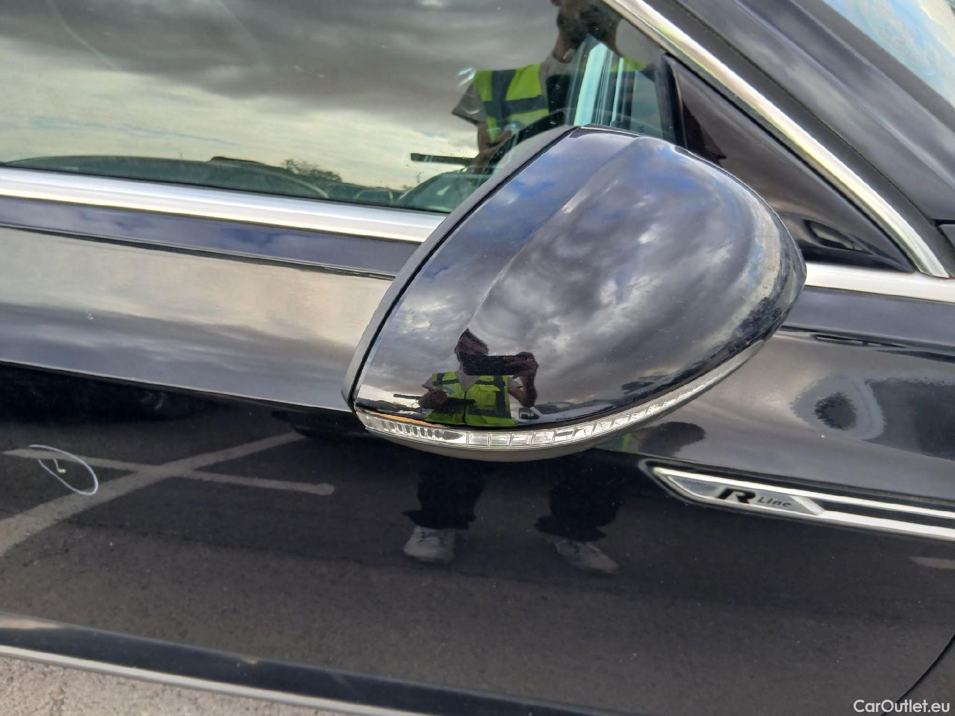  Volkswagen  Arteon VOLKSWAGEN  / 2017 / 5P / berlina con portón R-Line 2.0 TDI 110kW (150CV) #43