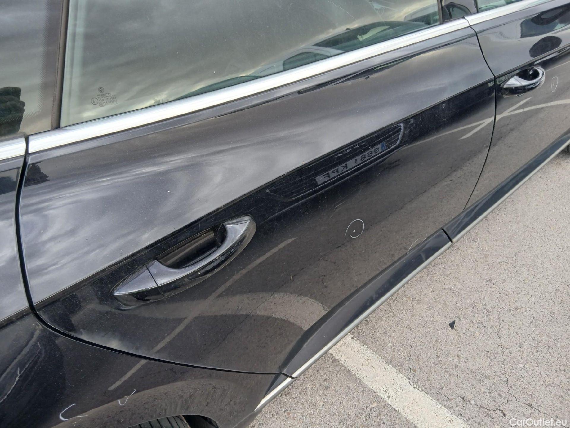  Volkswagen  Arteon VOLKSWAGEN  / 2017 / 5P / berlina con portón R-Line 2.0 TDI 110kW (150CV) #39