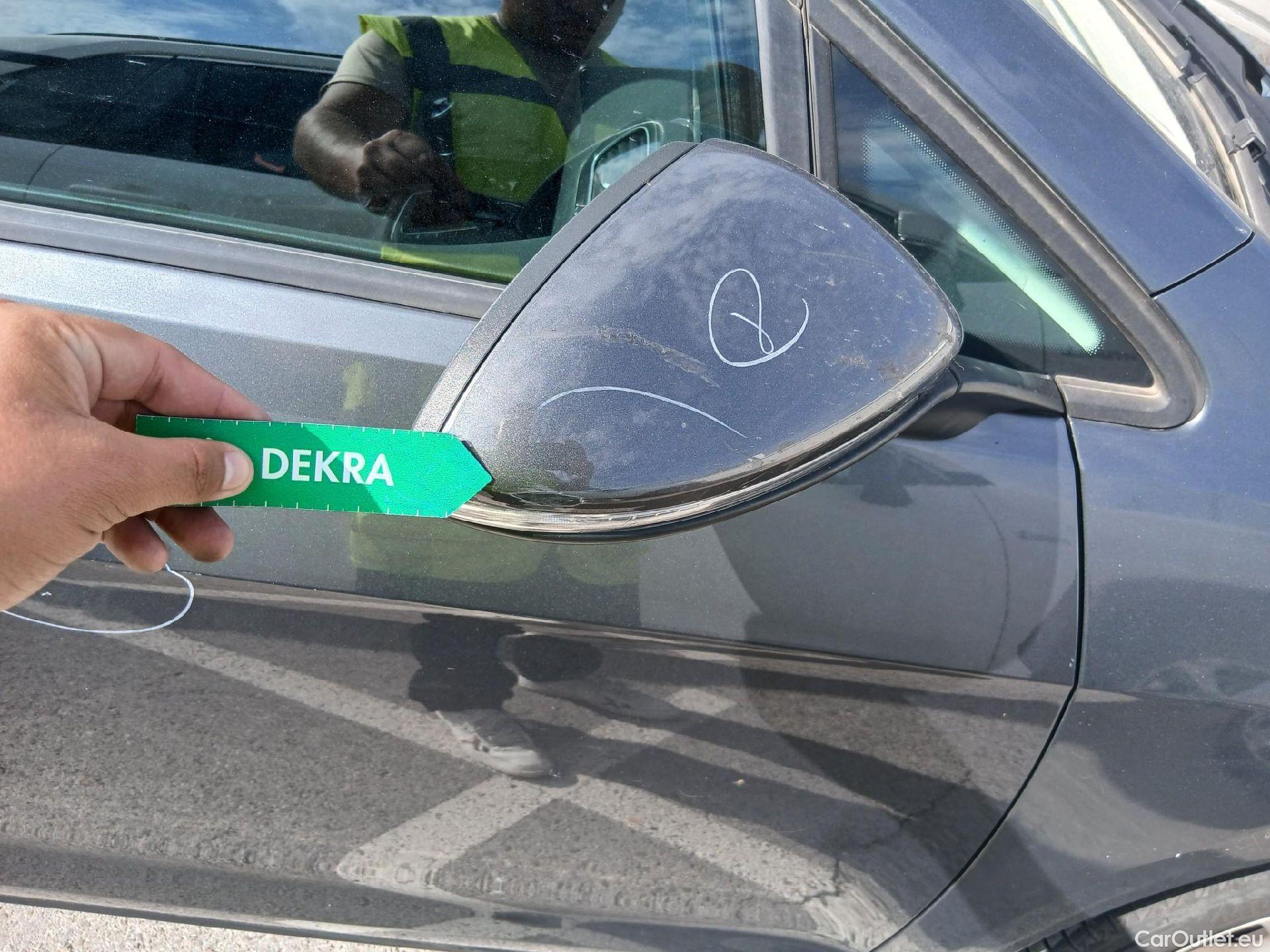  Volkswagen  Golf  VOLKSWAGEN / 2016 / 5P / familiar Last Edition 1.6 TDI 85kW(115CV) Variant #28