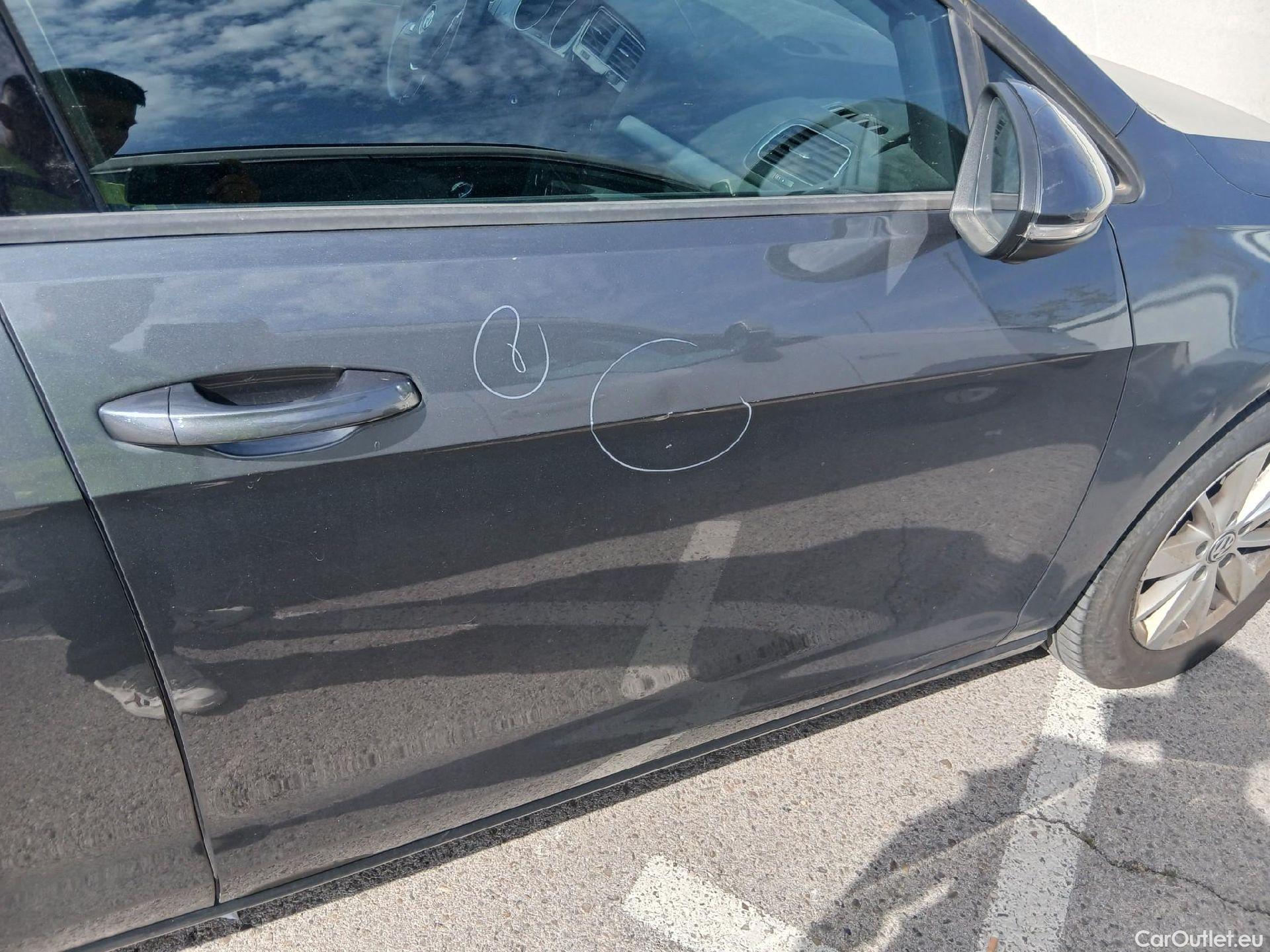  Volkswagen  Golf  VOLKSWAGEN / 2016 / 5P / familiar Last Edition 1.6 TDI 85kW(115CV) Variant #26