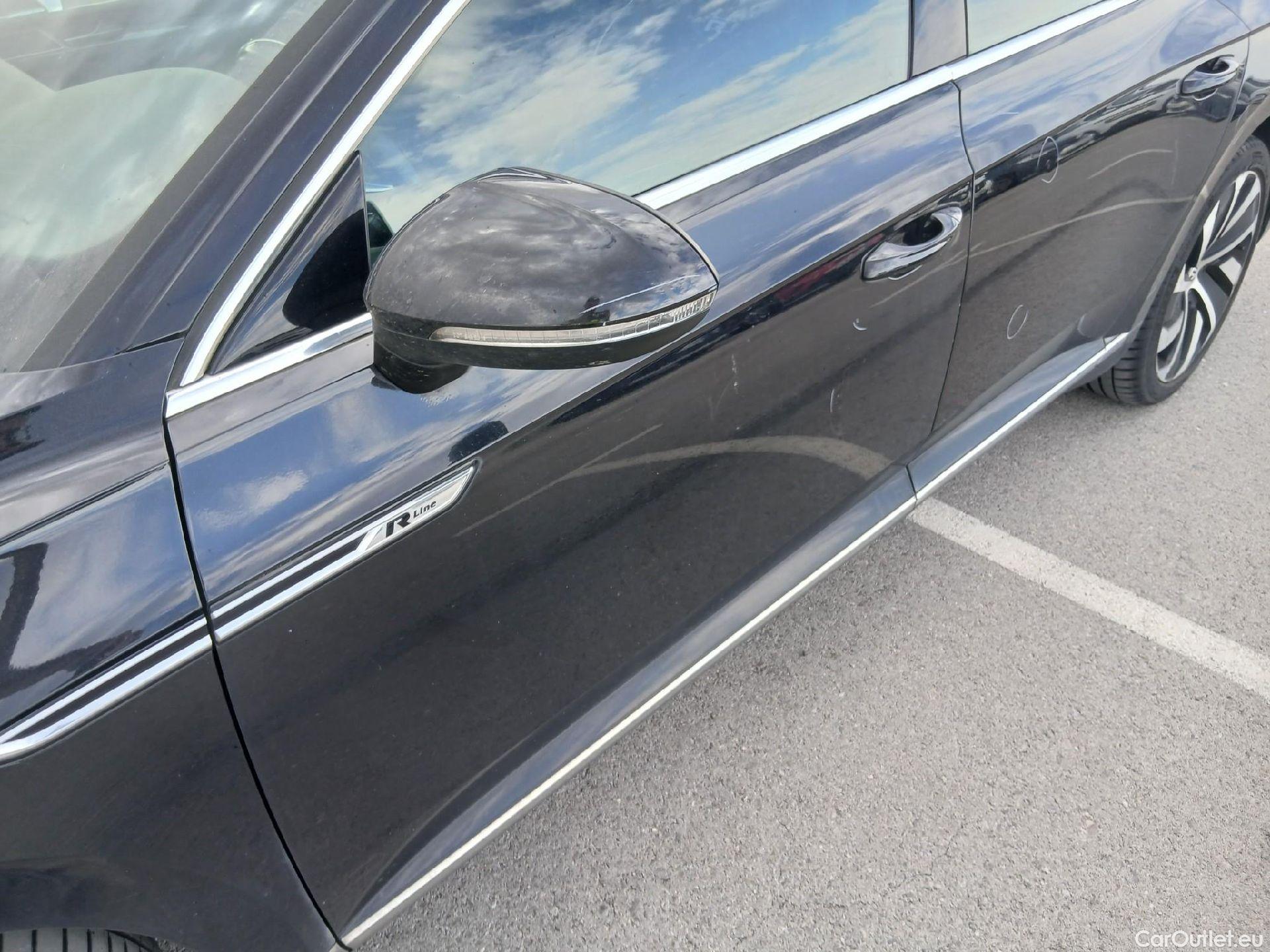  Volkswagen  Arteon VOLKSWAGEN  / 2017 / 5P / berlina con portón R-Line 2.0 TDI 110kW (150CV) #21