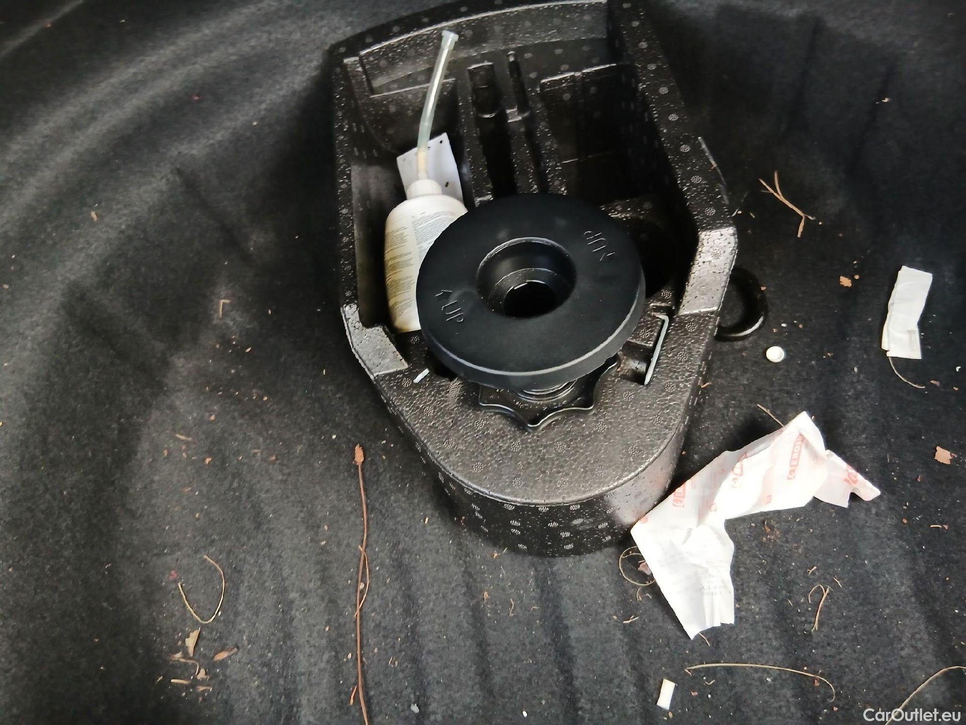  Volkswagen  Arteon VOLKSWAGEN  / 2017 / 5P / berlina con portón R-Line 2.0 TDI 110kW (150CV) #1