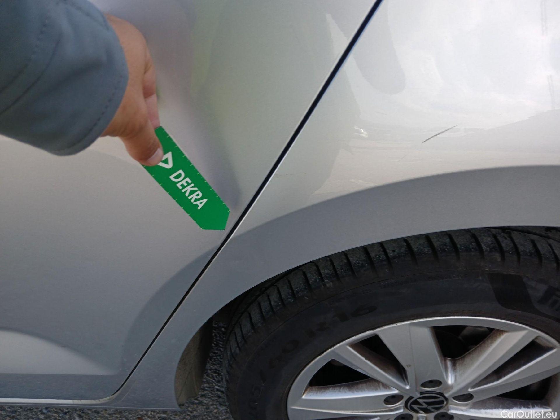  Volkswagen  Touran VOLKSWAGEN  / 2015 / 5P / monovolumen compacto Advance 2.0 TDI 90kW (122CV) #12